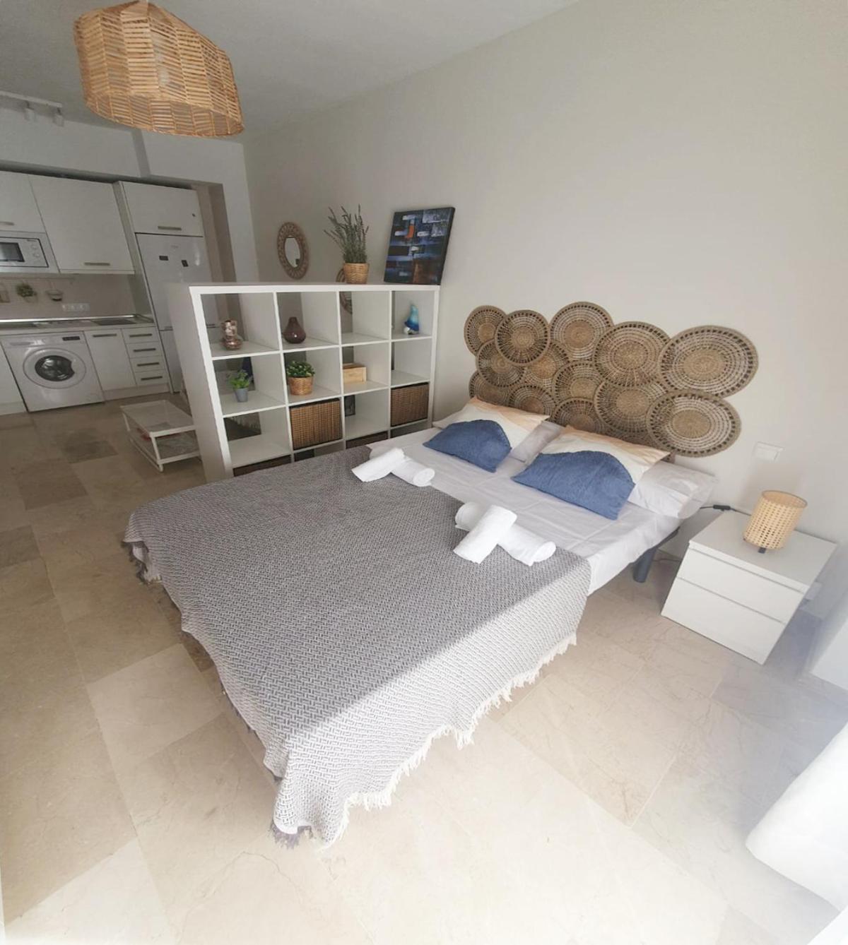 Sol Y Arte Suites Malaga Centro Kültér fotó