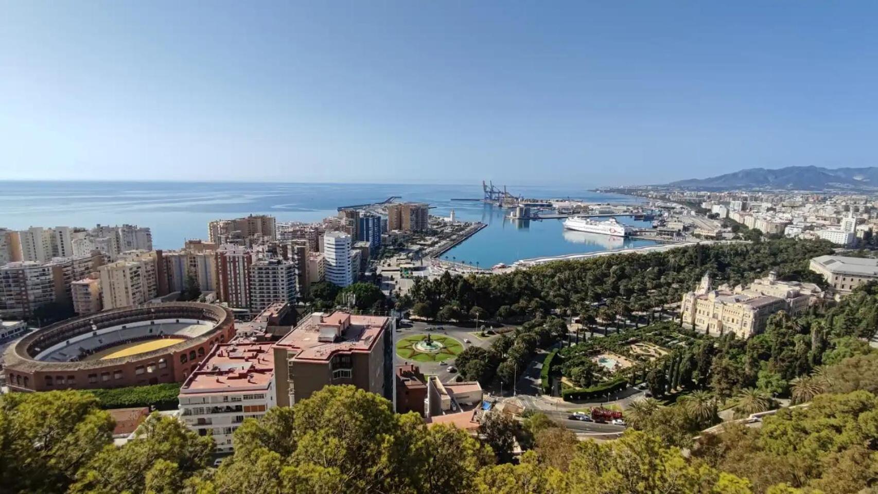 Sol Y Arte Suites Malaga Centro Kültér fotó